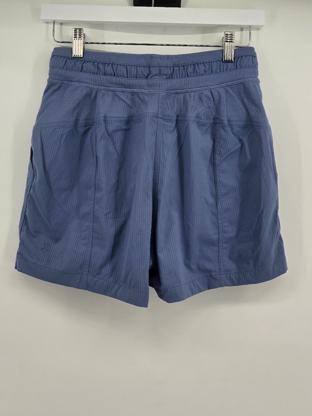 Lululemon Dance Studio High-Rise Short 3.5" - 4 Oasis Blue - Picture 4 of 7